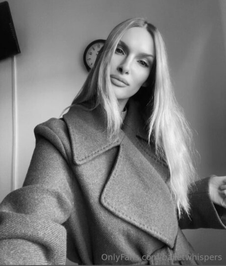 アマチュアブロンドオンリーファンズ 美しい ギャラリー