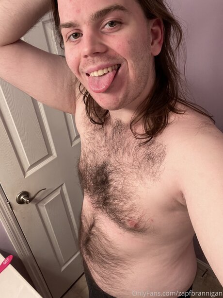 Zbrannigan420 裸のポルノスター 写真