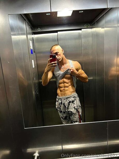 Alexfox2021 トップスター ギャラリー