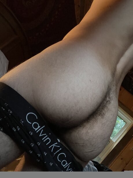 フラットオンリーファン ヌード 写真