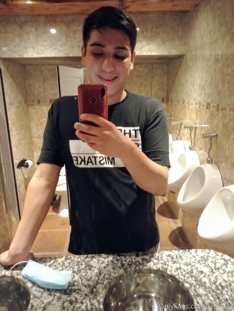 エモな痴女オンリーファンズ 無料エロ ギャラリー