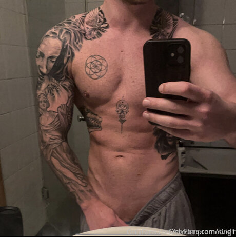 Goldenpromoting1 ヌードのポルノスター 写真