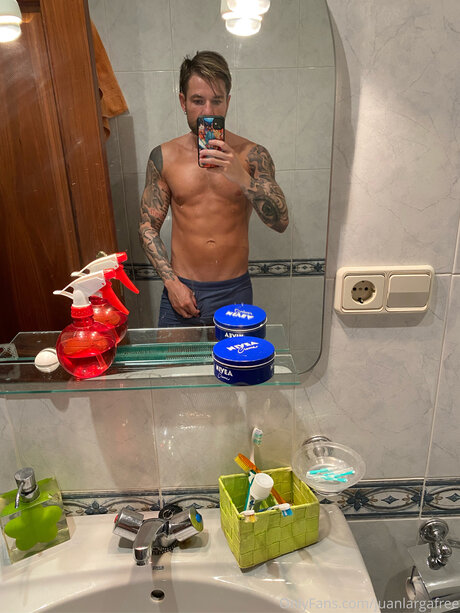 Juanlargafree スター ヌード ギャラリー