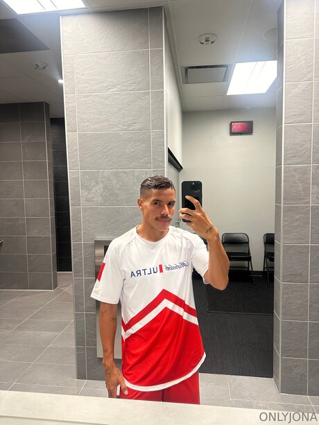 パイズリ オンリーファンズ セクシー ギャラリー