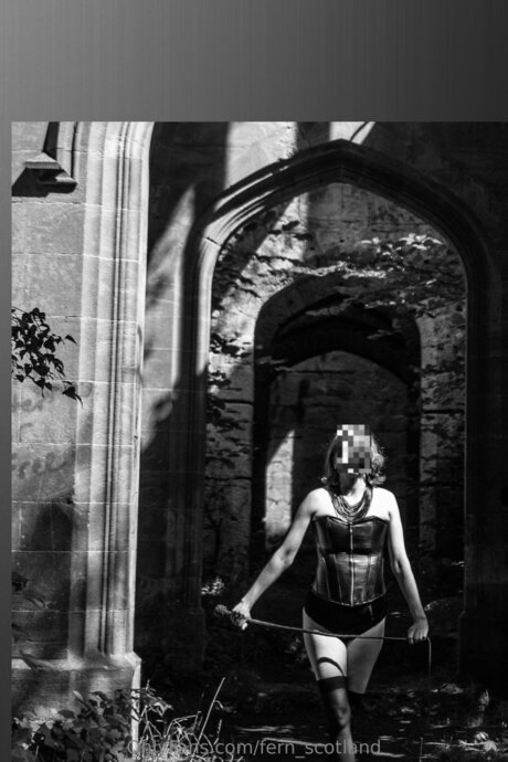 Fern Scotland ヌードモデル 写真