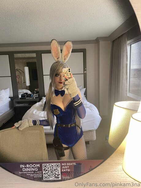 Pinkam3na 裸のポルノスター 写真