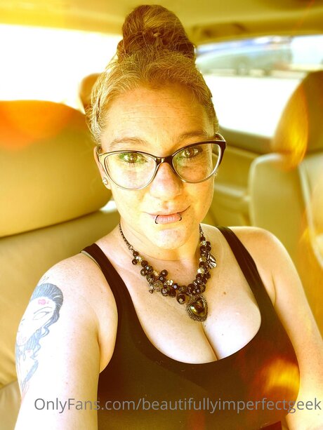 Beautifullyimperfectgeek アートスター アーカイブ