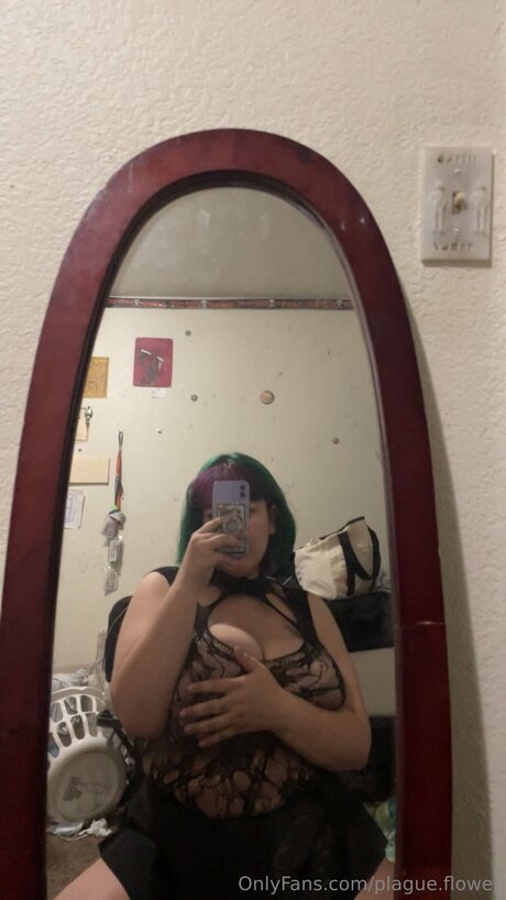 巨乳熟女オンリーファンズ ヌード 写真