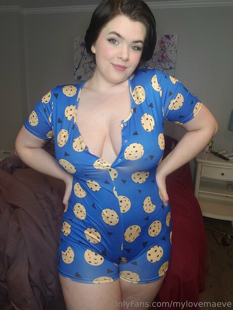 Mylovemaeve ヌード女優 写真