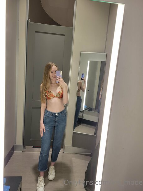 巨乳タトゥーオンリーファンズ セクシーヌード ギャラリー