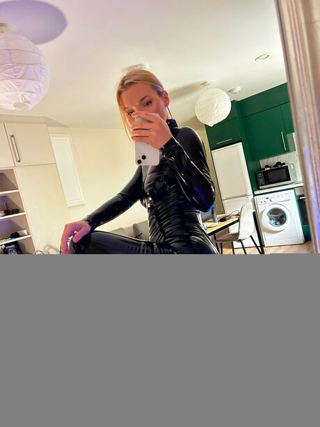 Ladyinfirstxx ポルノスター ホット 写真