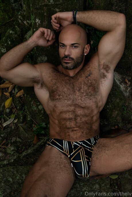 Thelv 最高のモデル 写真