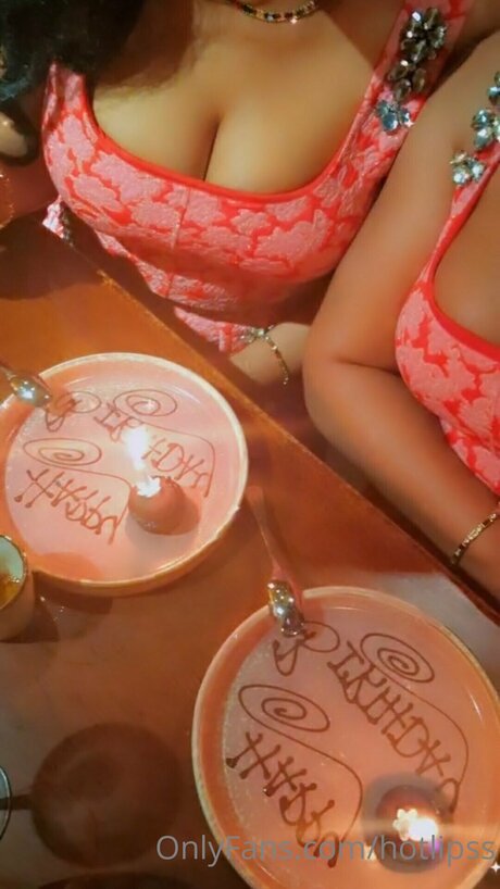 Hotlipss 美しいモデル アーカイブ