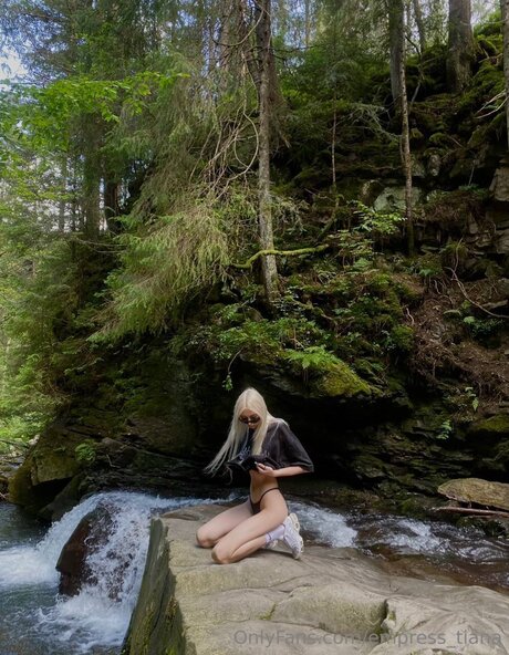 Empress Tiana ホットモデル 画像