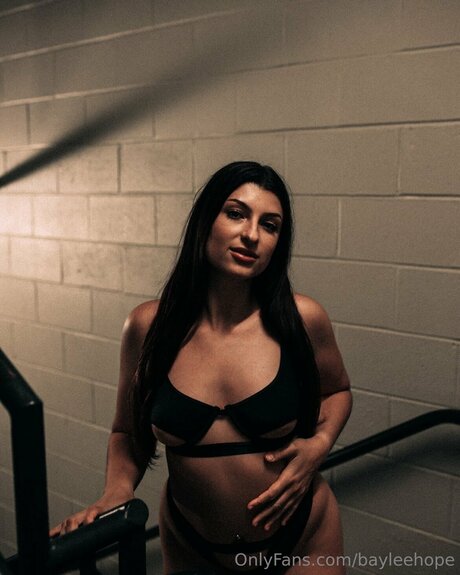 ぽっちゃりラテン系オンリーファンズ セックス 写真