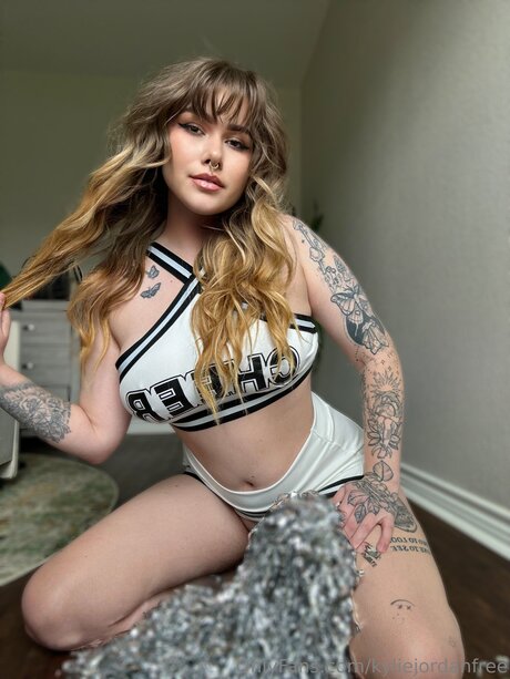 Kylie Free 素敵なスター 画像