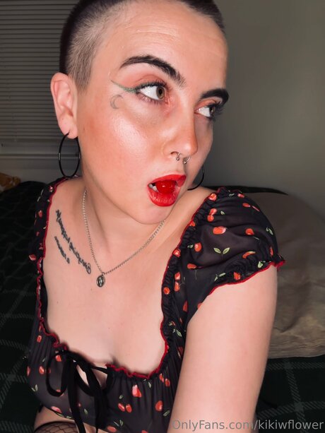Kikiwflower ポルノモデル 画像