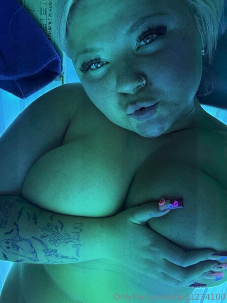 ビキニプリンセスオンリーファンズ 無料ポルノ 画像