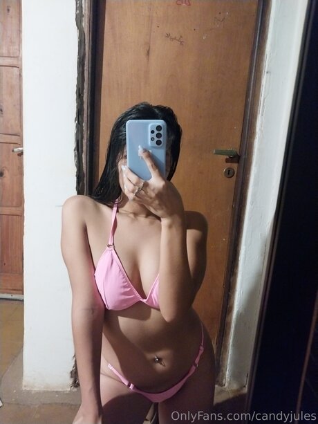 Candyjules 裸の女優 画像