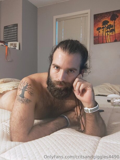 Critsandgiggles4490 スター ヌード 画像