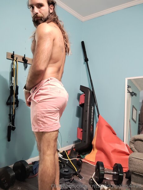 Critsandgiggles4490 素敵なモデル 写真