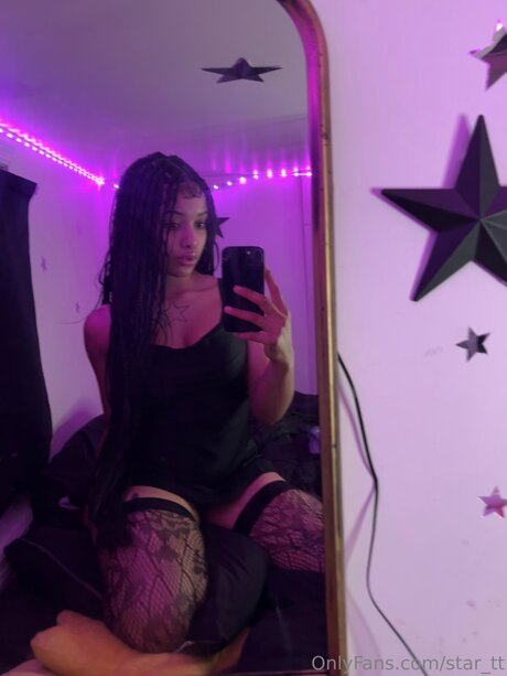 アウトドア 熟女 オンリーファンズ セクシーヌード 写真