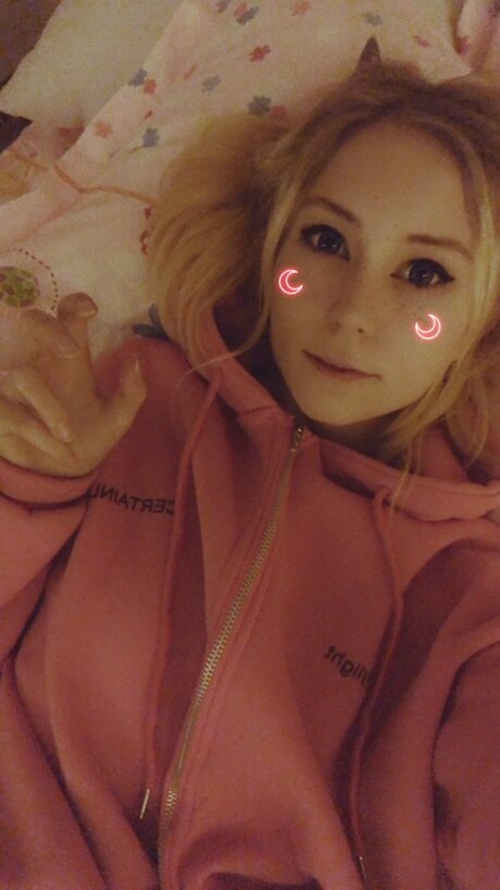 Evswezfree ヌード女優 ギャラリー