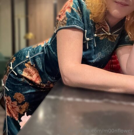 M00nflower アートモデル 写真