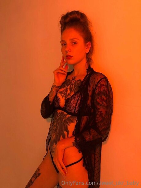 Sweet Ukr Baby ポルノスター アート ギャラリー