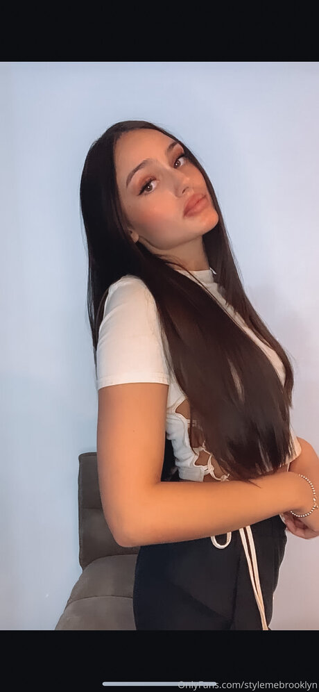 Stylemebrooklyn 裸のモデル 写真