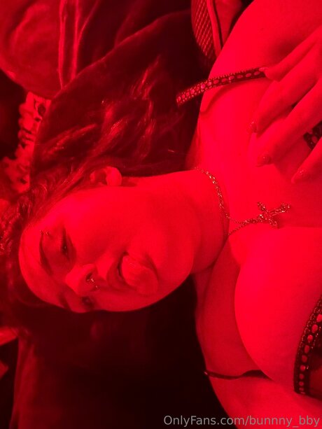 Bunnny Bby ポルノスター トップ ギャラリー