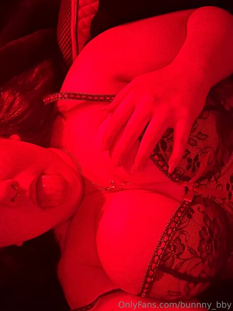 Bunnny Bby ポルノスター ホット ギャラリー