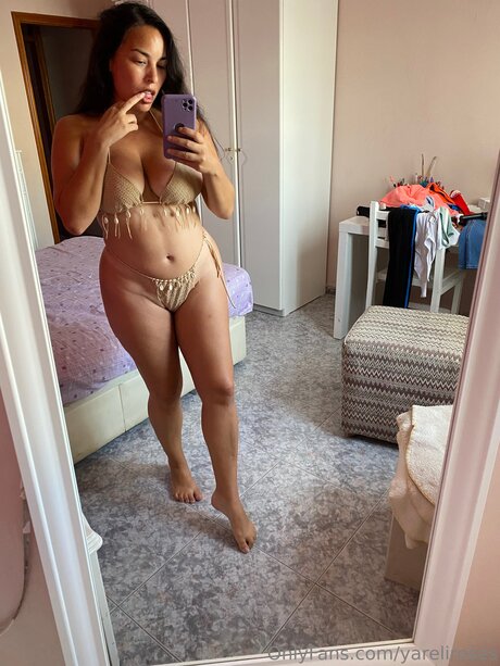 Yareliroses ポルノスター 高品質 写真