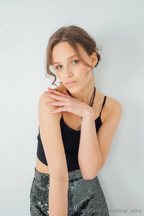 柔軟なティーンオンリーファン ホットセクシー 画像