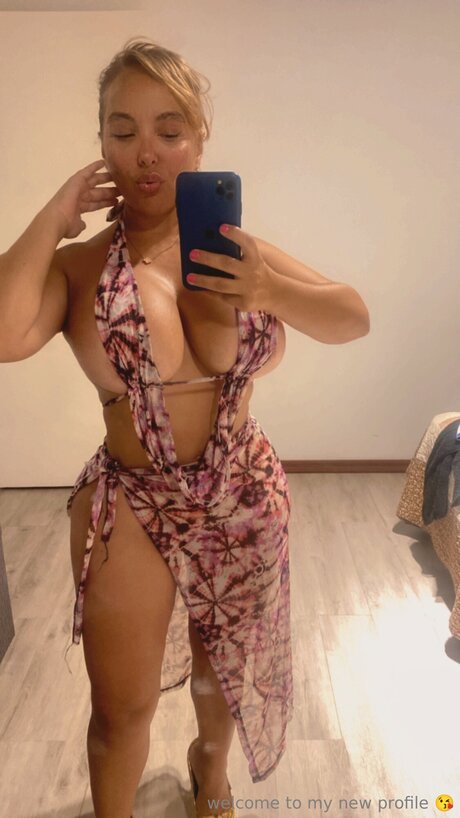 フェイシャルオンリーファンズ ホット裸 アーカイブ