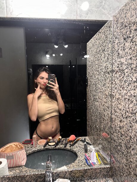 Laurasvault トップスター 写真