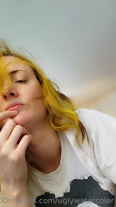Uglywatercolor スター xxx 写真