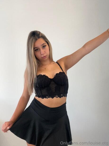 Louise Otg 完璧なポルノスター 写真