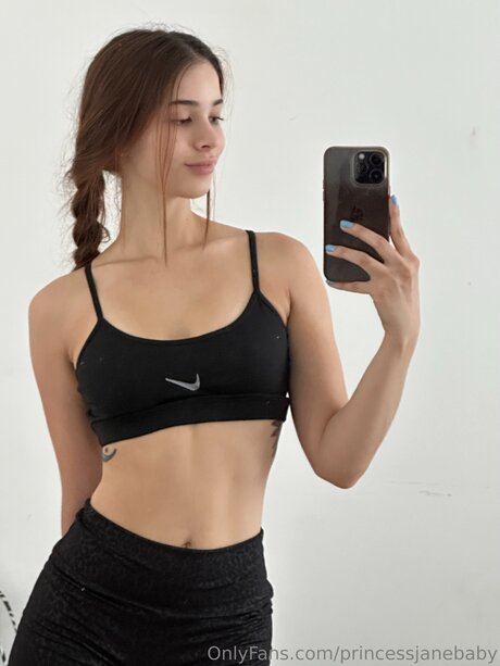 ぽっちゃりカップルオンリーファンズ セックス 画像