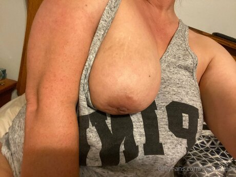 肉厚熟女オンリーファンズ 美しい裸 ギャラリー