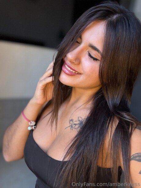 Amberkeyss ポルノスター 画像