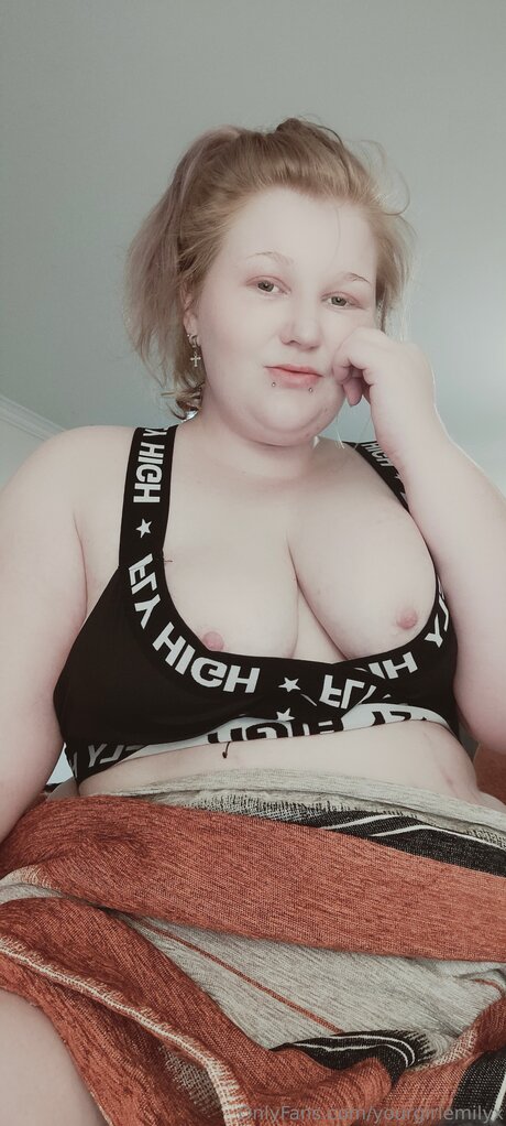 巨尻熟女オンリーファンズ トップ 画像