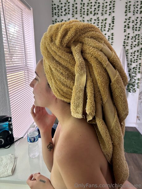 Chiquibluee 独占モデル 写真