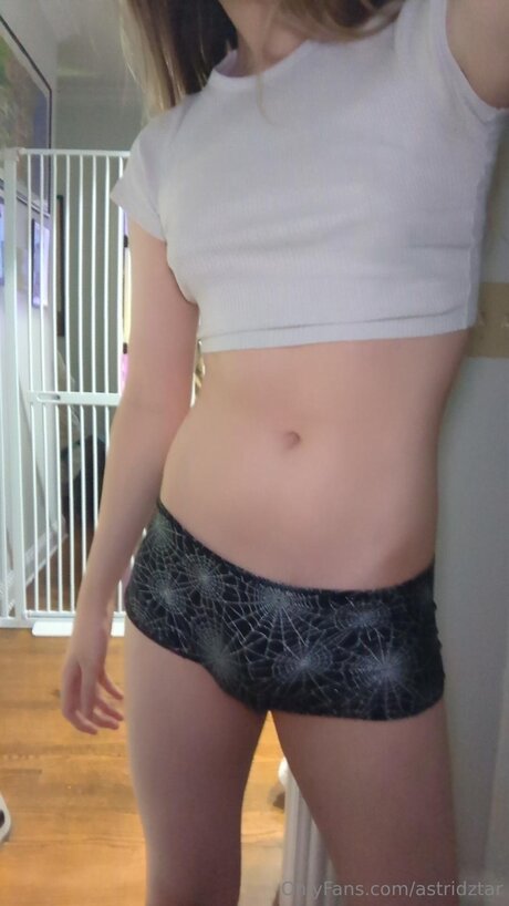 心理学者オンリーファンズ エロチック 写真