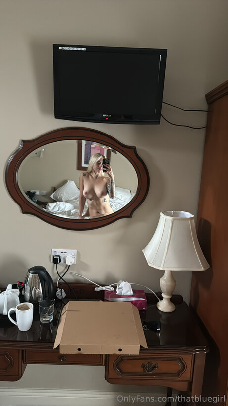 Thatbluegirl セックスモデル 画像