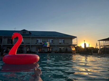 Riveraemmaa ヌードモデル ギャラリー