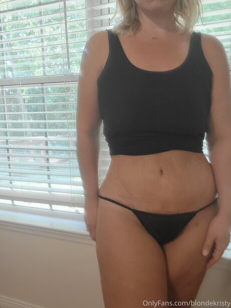 Blondekristy 高品質女優 ギャラリー