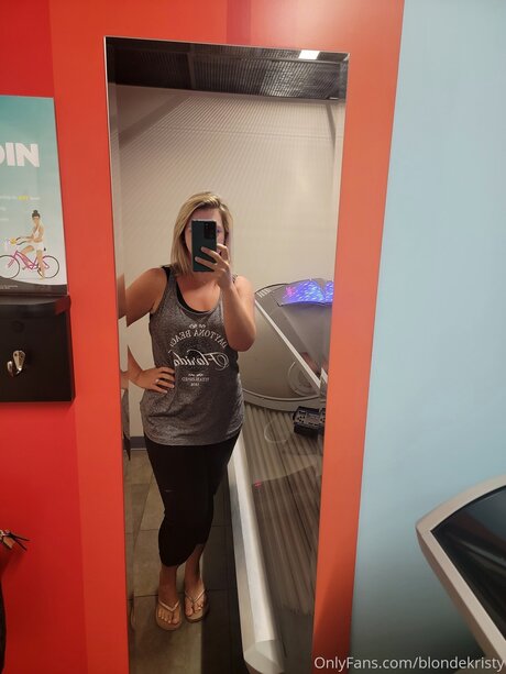 Blondekristy 完璧なポルノスター アーカイブ