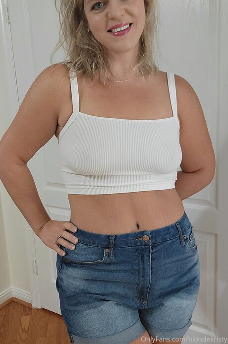 Blondekristy スターセックス 写真