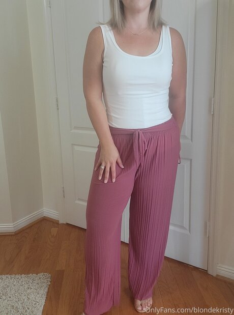 Blondekristy ヌードモデル ギャラリー